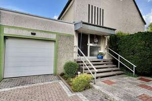 Anlage Objekt Mehrfamilienhaus mit vermieteten EFH & Garagen in Dorstfeld