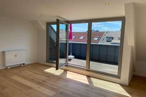 Bezugsfertig, 2-Zimmer-ETW im Dachgeschoß mit Terrasse im begehrten Wohnviertel Köln-Ehrenfeld! – Baadenberger Straße 4, 50825 Neuehrenfeld, Köln – Vorschaubild 1
