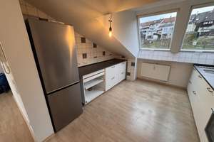 Wohnen in Pforzheim: 2,5-Zimmer-Dachgeschosswohnung mit Einbauküche – Enzstraße 135, 75181 Eutingen, Pforzheim – Vorschaubild 9