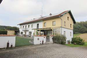 Ein Juwel für Pferdeliebhaber - in Alleinlage - mit Doppelhaus, Pferdeboxen und Nebengebäude! – Die vollständige Adresse der Immobilie erhältst du vom Anbieter., 84562 Mettenheim – Vorschaubild 3
