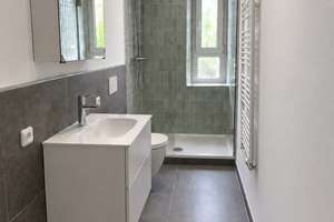 Fürth, Nähe Herrnstrasse ! Charmante sehr helle u. renovierte 2-Zi.-Altbauwhg. 65m² mit Balkon, 2.OG – 90762 Südliche Südstadt, Fürth – Vorschaubild 4