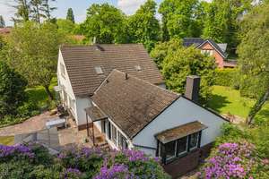 Ein privates Parkrefugium an der Kempener Allee – Parkvilla mit außergewöhnlichem Schwimmteich! – Die vollständige Adresse der Immobilie erhältst du vom Anbieter., 47803 Kempener Feld/Baackeshof, Krefeld – Vorschaubild 2