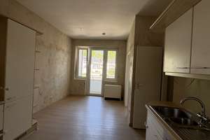 **3-Zimmer-Erkerwohnung mit Balkon zum ruhigen Innenhof direkt an der Düssel** – Karolingerstraße 46, 40223 Bilk, Düsseldorf – Vorschaubild 2