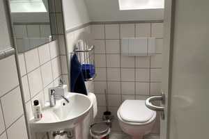 Gepflegtes Einfamilienhaus in zentraler Lage mit großem, idyllischen Garten – Liststr. 23, 73230 Esslingen (Kreis) – Vorschaubild 18