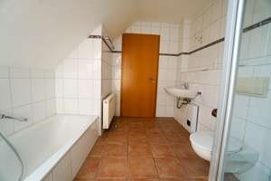 4-Zimmer-Wohnung mit zwei Balkonen, Aufzug, Tiefgarage, zentral aber ruhig beim Marktkauf – Gertrud-Gröninger-Straße 12, 33102 Kernstadt, Paderborn – Vorschaubild 11