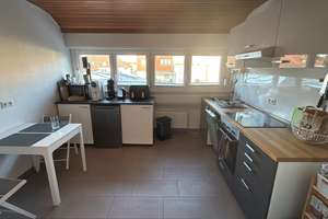 ruhige 3-Zimmer-Dachwohnung in Karlsruhe