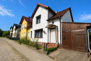 Sanierungsbedürftige Doppelhaushälfte mit separatem Seegrundstück am Großen Lychensee – Schlüßstraße 3, 17279 Lychen – Vorschaubild 2