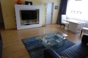 möbliertes helles 2-Zimmer-Apartment in gepflegtem Mehrfamilienhaus