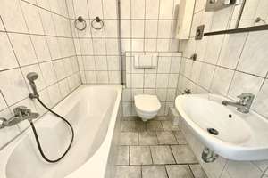 Single-Wohnung mit Wannenbad, Einbauküche inklusive – Karl-Marx-Str. 64, 18057 Hansaviertel, Rostock – Vorschaubild 9