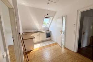 Lichtdurchflutete Dachgeschosswohnung in begehrter Villenlage – Butenfeld 3, 22529 Lokstedt, Hamburg – Vorschaubild 6