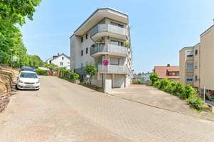 Kernsanierte 2-Zimmer Wohnung mit zwei Balkonen in Pforzheim (Nordstadt/Nähe Wartberg) zu vermieten