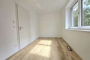 1 von 4: bezugsfertige Neubau - Doppelhaushälfte in Kayhude: Wohnen am Wald mit Alsterlauf  – Die vollständige Adresse der Immobilie erhältst du vom Anbieter., 23863 Kayhude – Vorschaubild 12