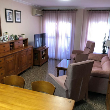 NEUWERTIGE DOPPELGESCHOSSIGE DACHWOHNUNG
