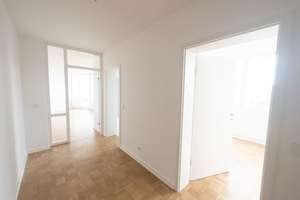 Großzügige Dreizimmerwohnung im Zentrum Brackwedes zur Selbstnutzung oder zur Kapitalanlage – Hauptstr. 30, 33647 Brackwede, Bielefeld – Vorschaubild 2