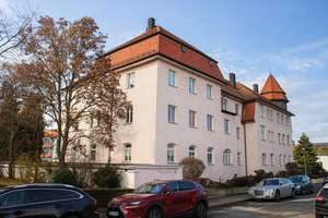 Frisch Sanierte 2 Raum Wohnung mit Balkon, große neue Einbauküche, neues Bad im ruhigen Heidenau – Die vollständige Adresse der Immobilie erhältst du vom Anbieter., 1809 Heidenau – Vorschaubild 2