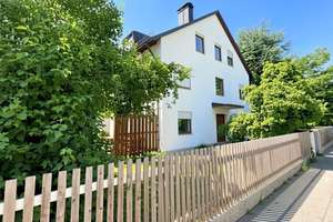 Seltene Gelegenheit! Großzügige Doppelhaushälfte mit 303 qm Garten, 6 ZI und 230 qm Wohn-Nutzfläche – Die vollständige Adresse der Immobilie erhältst du vom Anbieter., 80935 Lerchenau-Ost, München – Vorschaubild 12