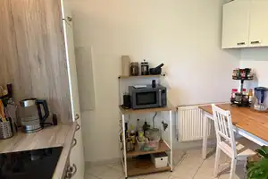 Geschmackvolle 2-Zimmer-EG-Wohnung mit Einbauküche in Schwalbach am Taunus – Spechtstr. 11, 65824 Main-Taunus-Kreis – Vorschaubild 8
