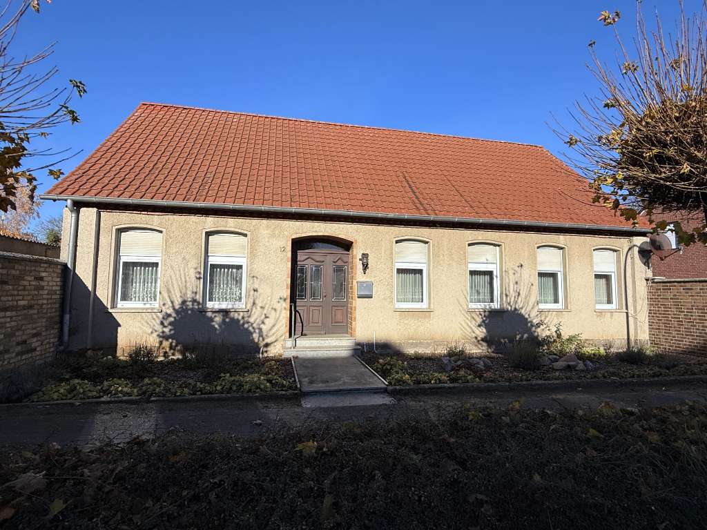 Immobilie in Klötze - Familienparadies mit großem Garten, Scheune & Platz zum Leben – Einfamilienhaus in Kunrau - Bild 0