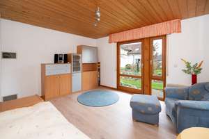 Wohnen mit Herz – gepflegt und gemütlich - ein Haus zum Wohlfühlen mit kleinem Gartenparadies! – Die vollständige Adresse der Immobilie erhältst du vom Anbieter., 79793 Wutöschingen – Vorschaubild 8