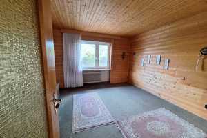 Renovierungsbedürftige DHH mit zwei getrennten Wohnungen auf schönem Grundstück mit Garten und Pool – Nürnberg – Vorschaubild 6
