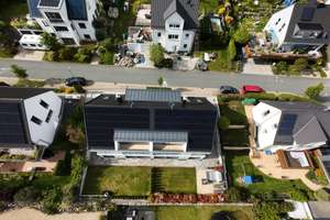 Architektonische DHH in exklusiver Hanglage – modernes Wohnerlebnis in Simmelsdorf – Die vollständige Adresse der Immobilie erhältst du vom Anbieter., 91245 Simmelsdorf – Vorschaubild 20
