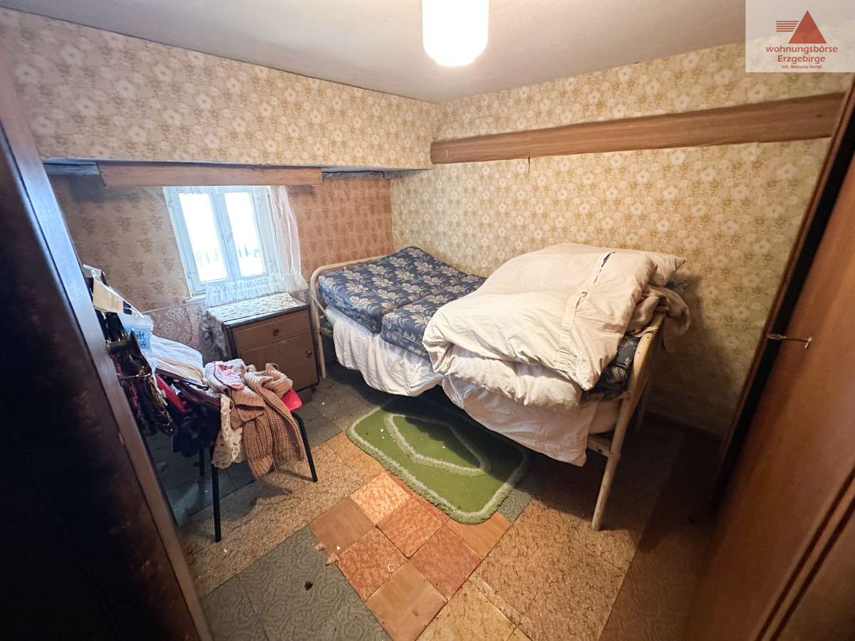 Immobilie in Zwönitz - Einfamilienhaus/Zweifamilienhaus in Zwönitz zum Sanierungen: 150 m² Wohnfläche & 550 m² Grundstück - Bild 9