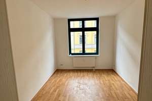 Geräumige 3-Raumwohnung mit Einbauküche und Balkon in Stadtfeld Ost - WG-geeignet! – Schopenhauer Str. 2/Ebendorfer Str. 43, 39108 Stadtfeld Ost, Magdeburg – Vorschaubild 2