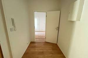 Helle Wohnung mit Balkon und Wohlfühlcharakter in Ebersdorf – Am Schnellen Markt 11, 9131 Ebersdorf, Chemnitz – Vorschaubild 4