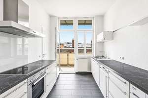 S-West: Stilvoller Altbau mit Stuck, Fischgrätparkett und sonnigem Westbalkon! – Die vollständige Adresse der Immobilie erhältst du vom Anbieter., 70176 Rosenberg, Stuttgart – Vorschaubild 16