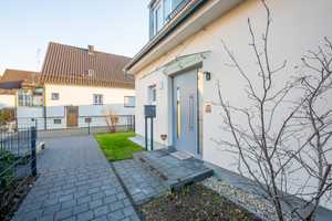 Ein echtes Juwel im Herzen von Karlsfeld! Traumhafte und moderne Doppelhaushälfte mit Garten – Dachau (Kreis) – Vorschaubild 28