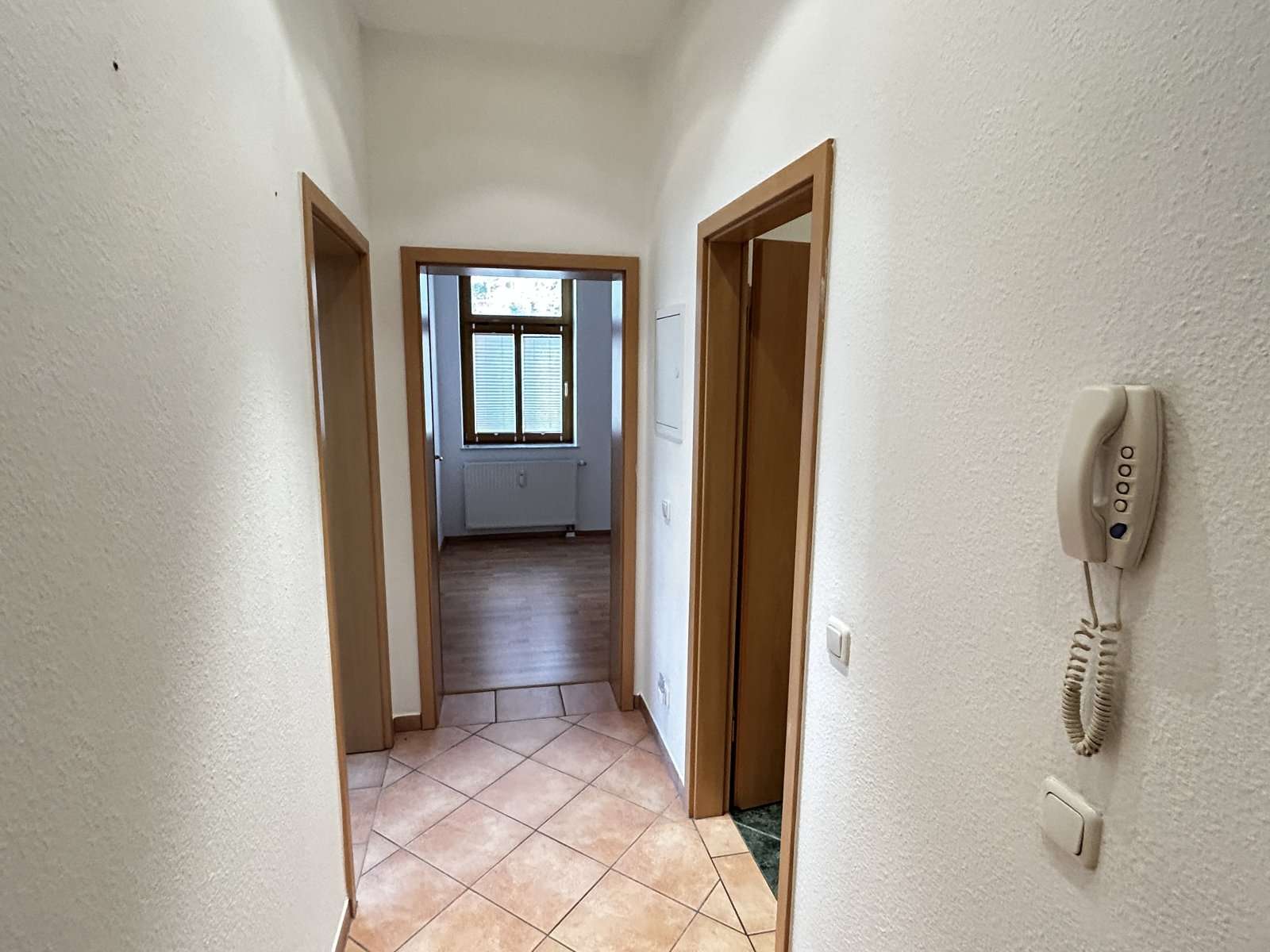 Immobilie in Hartmannsdorf bei Kirchberg - Leerstehende, helle 2-Raumwohnung mit EBK in Kirchberg! Denkmalschutz! - Bild 6