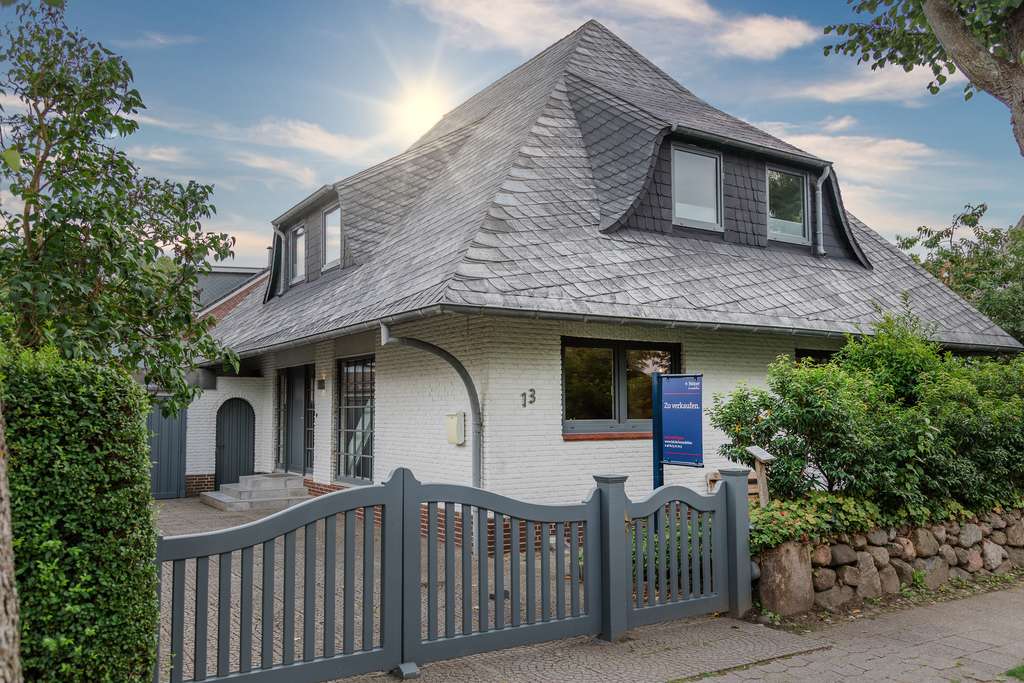 Immobilie in Wyk auf Föhr - Stadthaus in Wyk - Wohnen und Ferienvermietung genehmigt - Bild 0