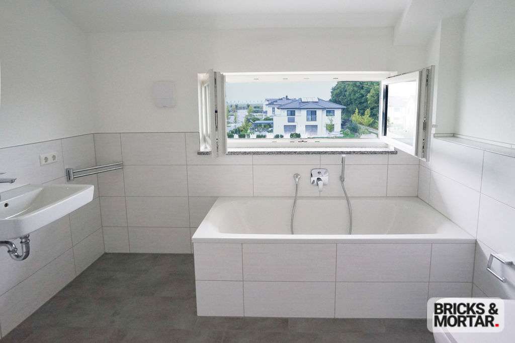 Immobilie in Deiningen - Erstbezug der sonnendurchfluteten 4,5 Zimmerwohnung im Dachgeschoss - Bild 3