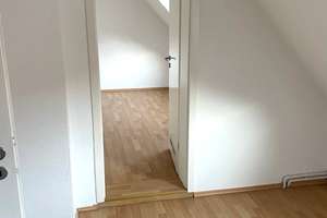 Weitere große Dachgeschoßwohnung (3 Zimmer) in Bremerhaven-Geestemünde – Spichernstraße 2, 27572 Geestemünde, Bremerhaven – Vorschaubild 8