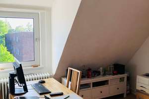 Gut geschnittene, helle 2-Zimmer-DG-Wohnung mit EBK zwischen Viertel und Peterswerder – Bismarckstr. 157/159, 28203 Fesenfeld, Bremen – Vorschaubild 4