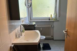 Long term/Short Term Furnished Large Room available near Olympia einkaufszentrum  – Meggendorferstraße 61, 80992 Alt-Moosach, München – Vorschaubild 3