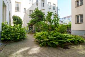 Klassiche 4 Zimmer - Altbauwohnung in KU DAMM Seitenstr. Stuck, Parkett, Lift und Sonnenbalkon – Die vollständige Adresse der Immobilie erhältst du vom Anbieter., 10629 Charlottenburg, Berlin – Vorschaubild 12