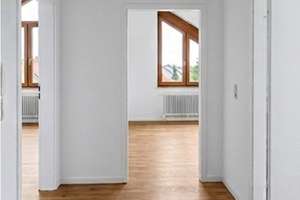 Frisch renovierte Wohnung mit außergewöhnlicher Raumhöhe, neuer Einbauküche, Südbalkon und Garage – Die vollständige Adresse der Immobilie erhältst du vom Anbieter., 72770 Betzingen, Reutlingen – Vorschaubild 3