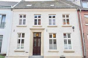 "Charmantes Reihenmittelhaus im herzen des Ortes - ein Zuhause zum Wohlfühlen!" – Die vollständige Adresse der Immobilie erhältst du vom Anbieter., 47546 Kalkar – Vorschaubild 1