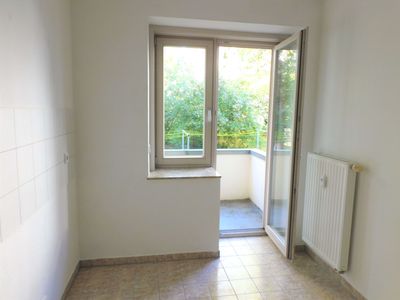 Klein, aber oho! - Balkon, Laminat, Bad mit Fenster, Wanne...