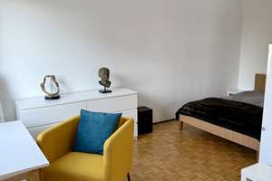 Möblierte 1-Zimmer-Wohnung in Benrath