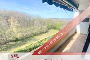Wohnen im Grünen mit Ausblick – gepflegte 2-Zimmer-Wohnung mit Balkon und Tiefgarage!
