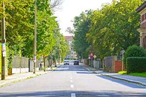 Sonnige 1-RW im 2.OG* Süd-Ost-Balkon*Bad mit Wanne* TG-E-SP* attraktive, grüne & zentrale Lage* Top* – Würzburger Straße 43, 1187 Plauen (Stadtteil), Dresden – Vorschaubild 13