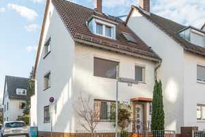 Platz für alle: Reihenendhaus - geeignet auch als Mehrgenerationenlösung! – Frankfurt am Main – Vorschaubild 2