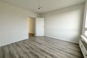 Weihnachtsaktion: 500 € Gutschein+3 Nettokaltmieten frei! Tolle 3-Zimmer-Wohnung mit Balkon! – Philosophenweg 6, 45279 Freisenbruch, Essen – Vorschaubild 4