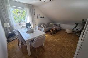 Tolle 2-Zimmer-Dachgeschosswohnung im Top-Zustand
