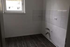 In beliebter Lage wohnen!  4-Zimmer-Wohnung – Büchnerstr. 14, 34131 Bad Wilhelmshöhe, Kassel – Vorschaubild 6