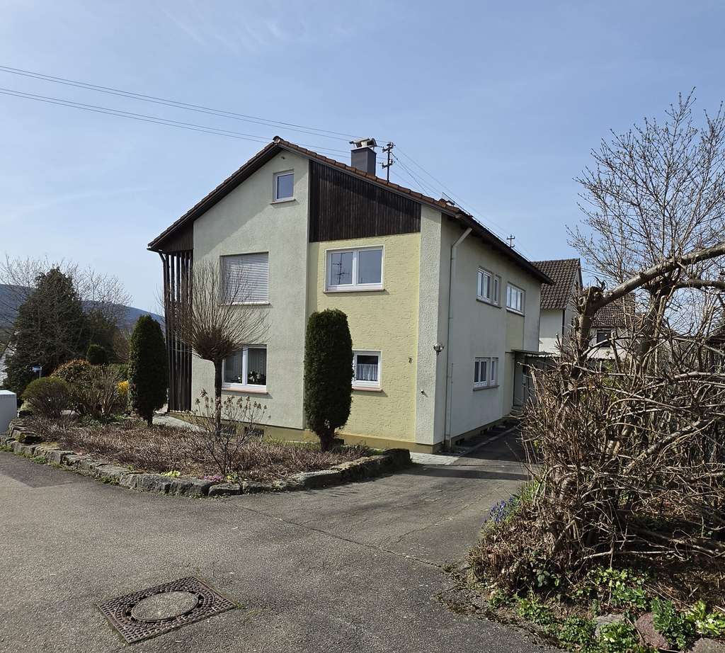 Immobilie in Mögglingen - Kapitalanlage oder Eigennutzung - attraktives 2-Fam. Haus in Siedlungslage - Bild 2