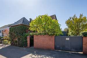 Exklusiv sanierte 5-Zi-City-Oase! Das „Türmchenhaus“ im Herzen von Kaiserswerth! Gartenrefugium! – Die vollständige Adresse der Immobilie erhältst du vom Anbieter., 40489 Kaiserswerth, Düsseldorf – Vorschaubild 27