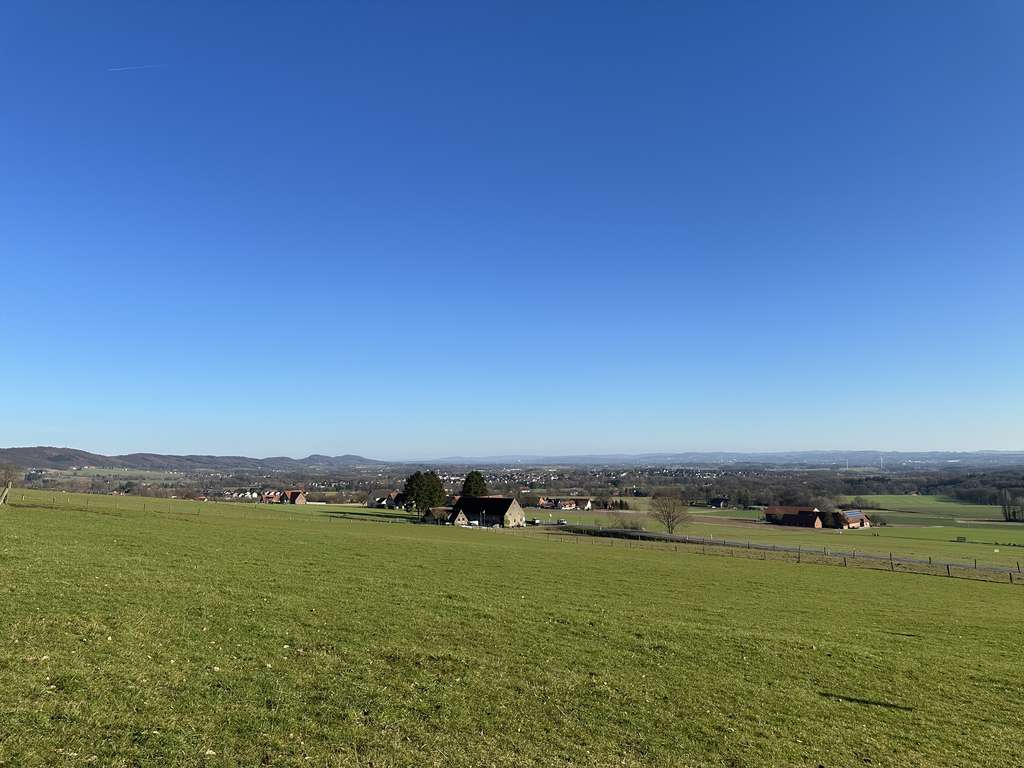 Immobilie in Hüllhorst - Großes Baugrundstück mit Fernsicht und genehmigten Neubauplänen im Außenbereich... - Bild 4